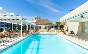 Apartment In Seapoint, Pool And Free Parking.